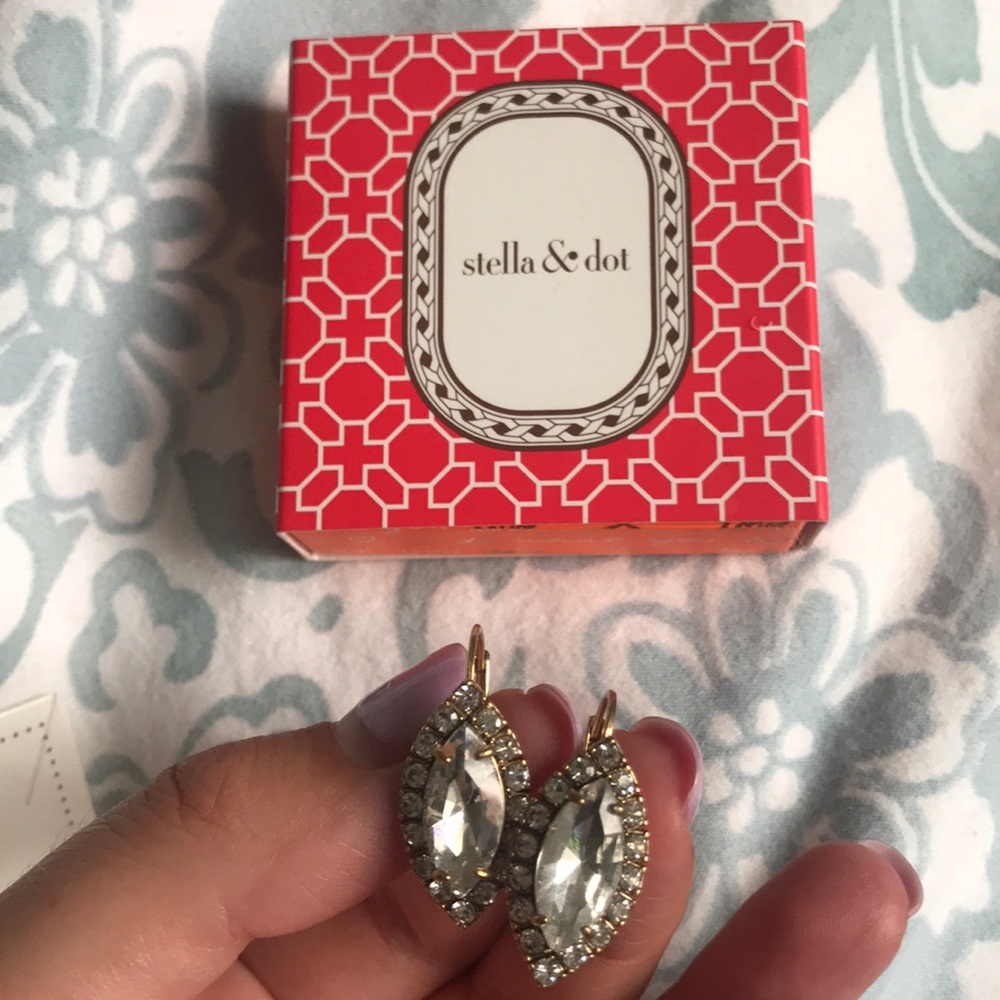 Stella & Dot Ritzy Earrings NWT